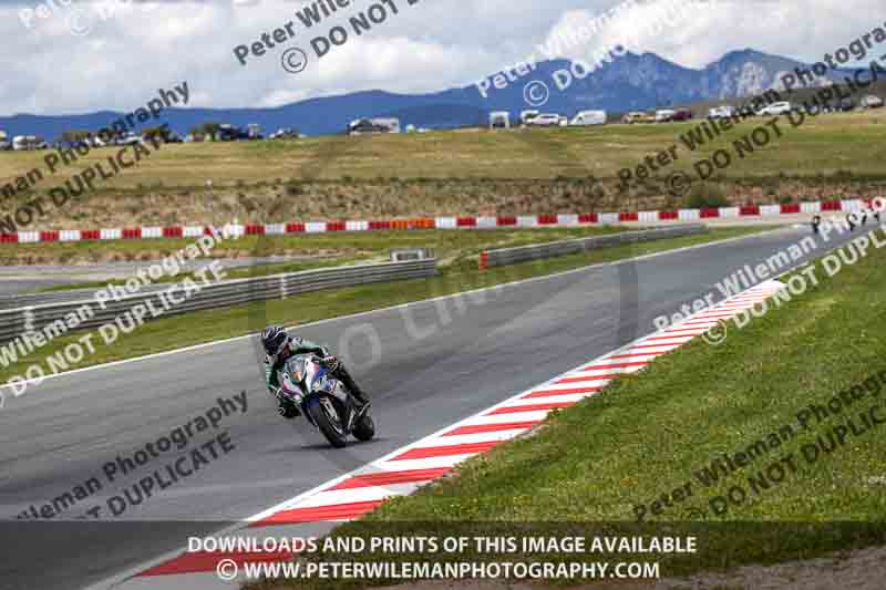 cadwell no limits trackday;cadwell park;cadwell park photographs;cadwell trackday photographs;enduro digital images;event digital images;eventdigitalimages;navarra;no limits trackdays;peter wileman photography;racing digital images;trackday digital images;trackday photos